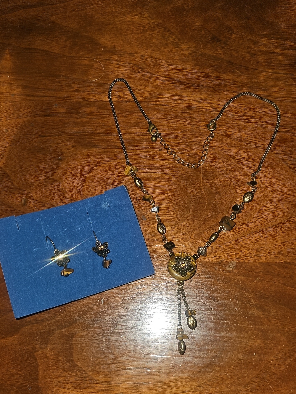 Avon Gold-Tone Tiger Eye Necklace with Drop Earrings Set